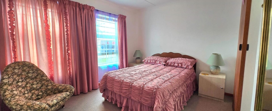 3 Bedroom Property for Sale in Franskraal Western Cape